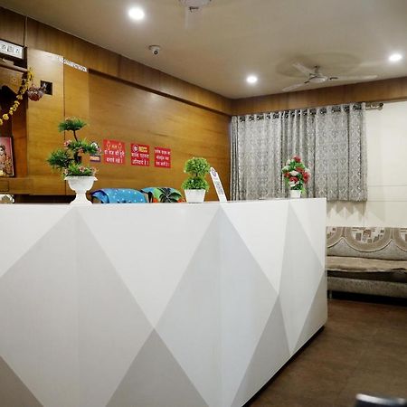 Hotel Madhav Villa Ahmedabad Eksteriør billede