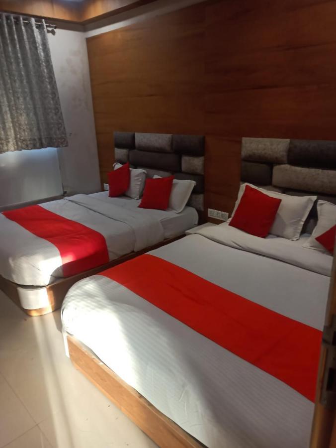 Hotel Madhav Villa Ahmedabad Eksteriør billede